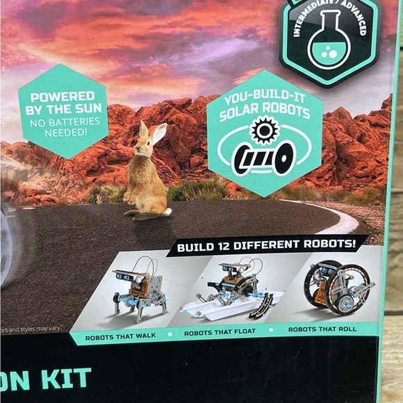 Discovery Mindblown 12 in 1 Solar Robot STEM 190 Piece Science Tech Creation Kit - Picture 7 of 13